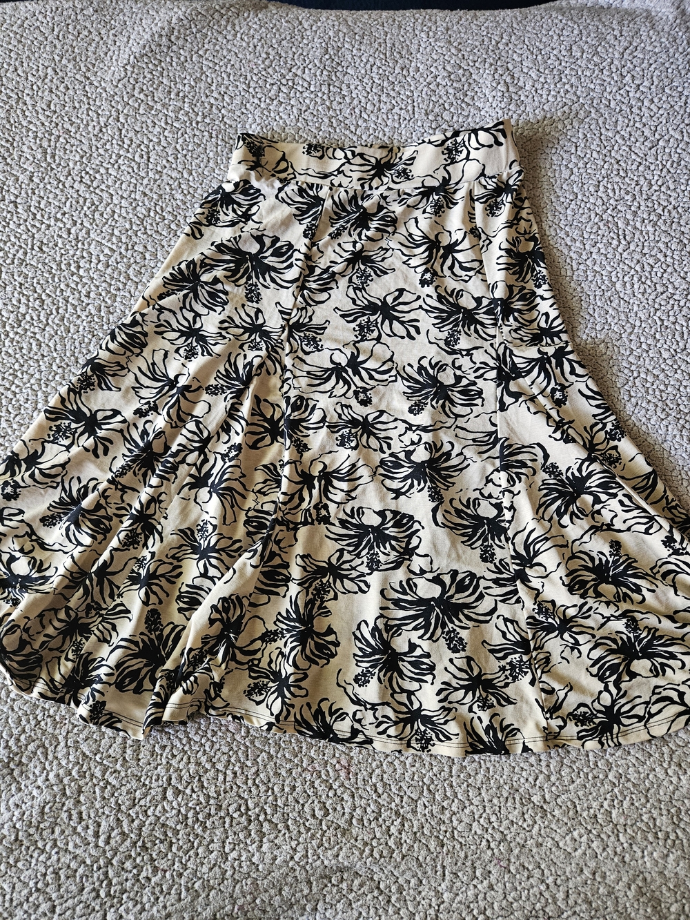 Lapis Cream A-Line Skirt with Black Floral Print